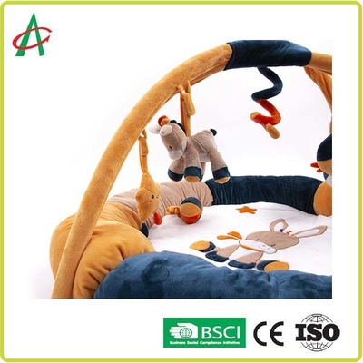 AZO ฟรีผ้าโบอา Baby Gym Play Mat พร้อมของเล่นตุ๊กตาสัตว์ขนาดเล็ก